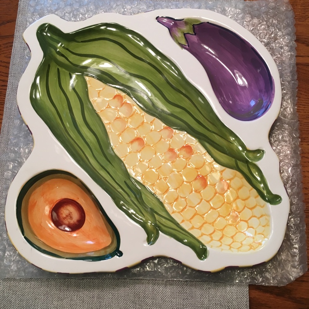 Corn Chip/ Veggie and dip server